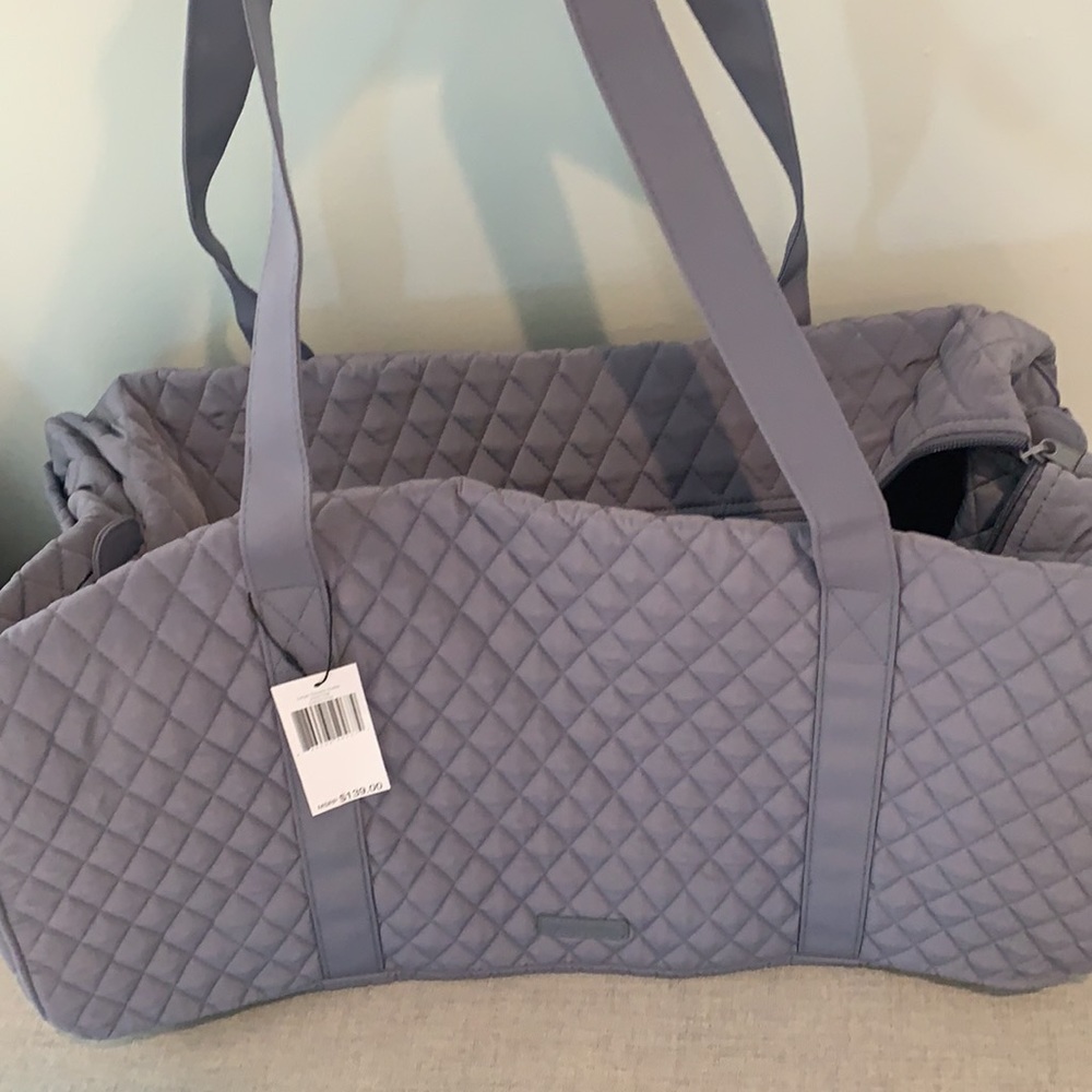 ❗️HOLIDAY SALE - FIRM❗️ NWT Vera Bradley large travel duffel carbon grey - Picture 3 of 13